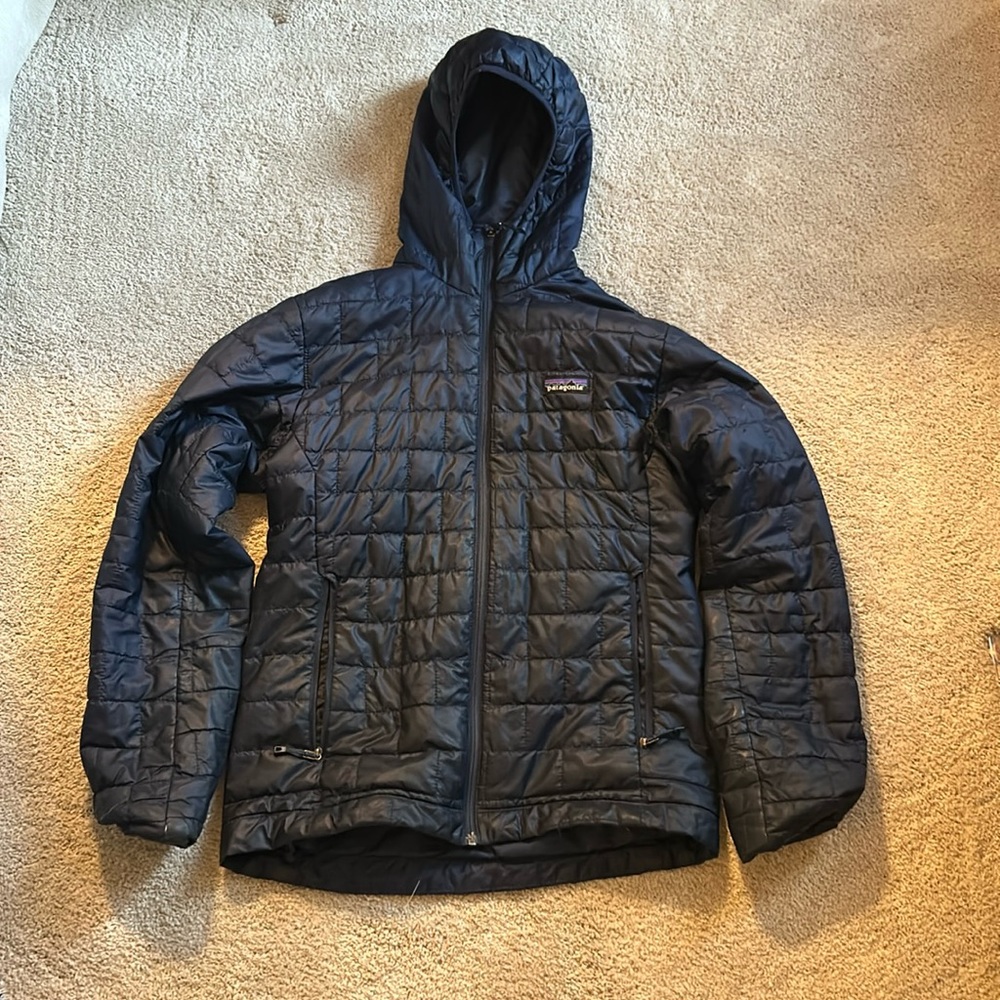 Men’s XS Patagonia navy coat OPEN TO ALL OFFERS